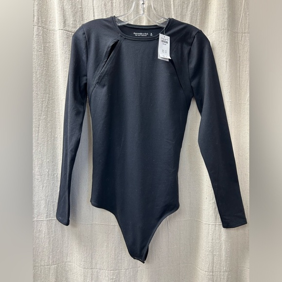 Abercrombie and Fitch / NWT/ Soft A and F Collection/Black/ Contour Bodysuit / M - Picture 1 of 12